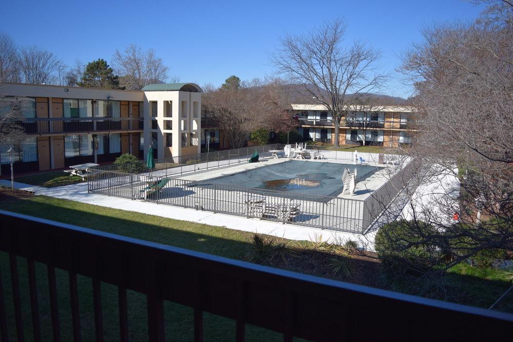Quality Inn Roanoke Airport Exterior foto