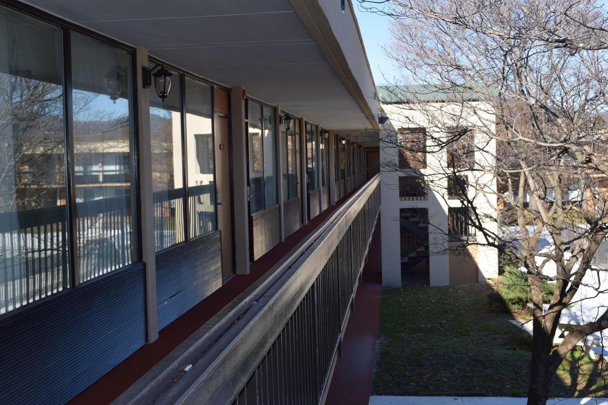Quality Inn Roanoke Airport Exterior foto