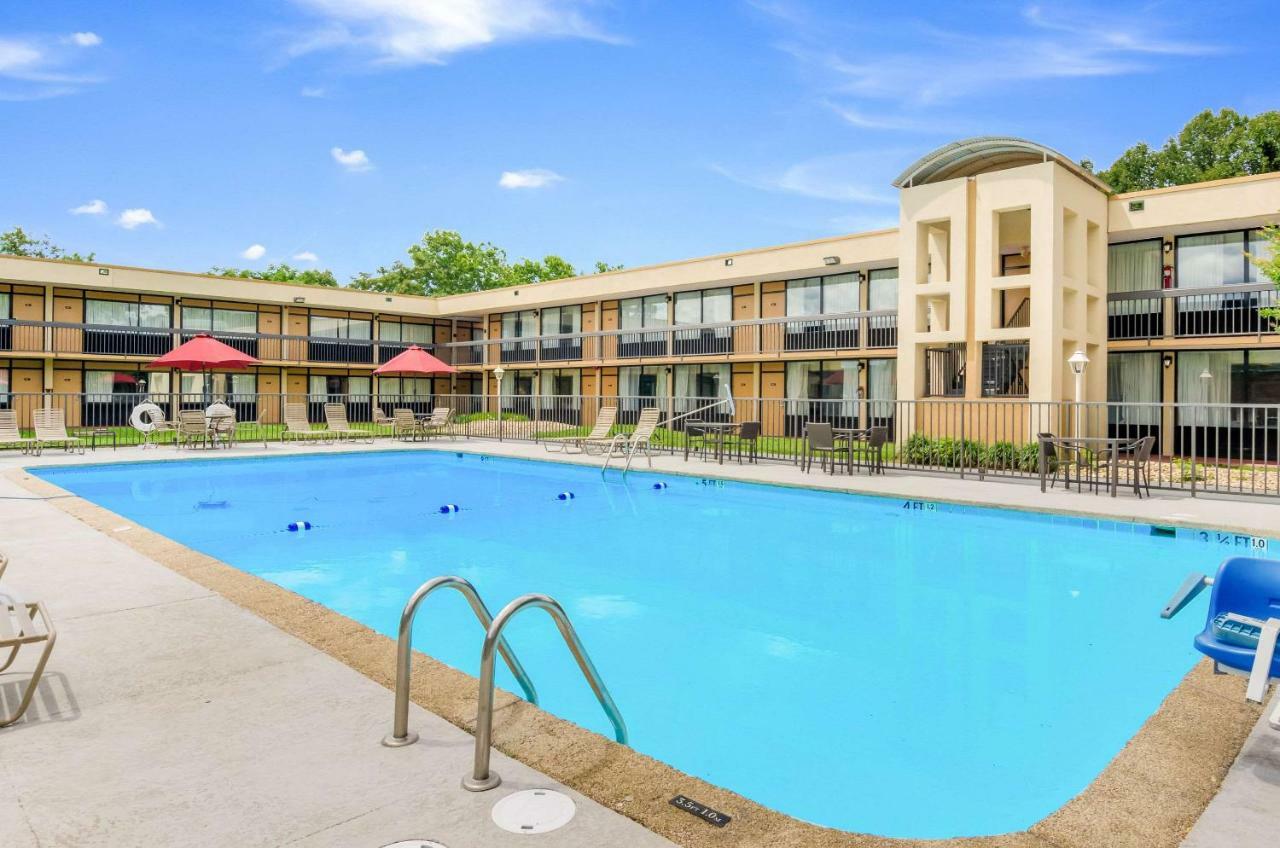 Quality Inn Roanoke Airport Exterior foto